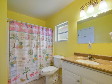 Fort Myers 3 Bedroom Vacation Duplex Rental with Pool